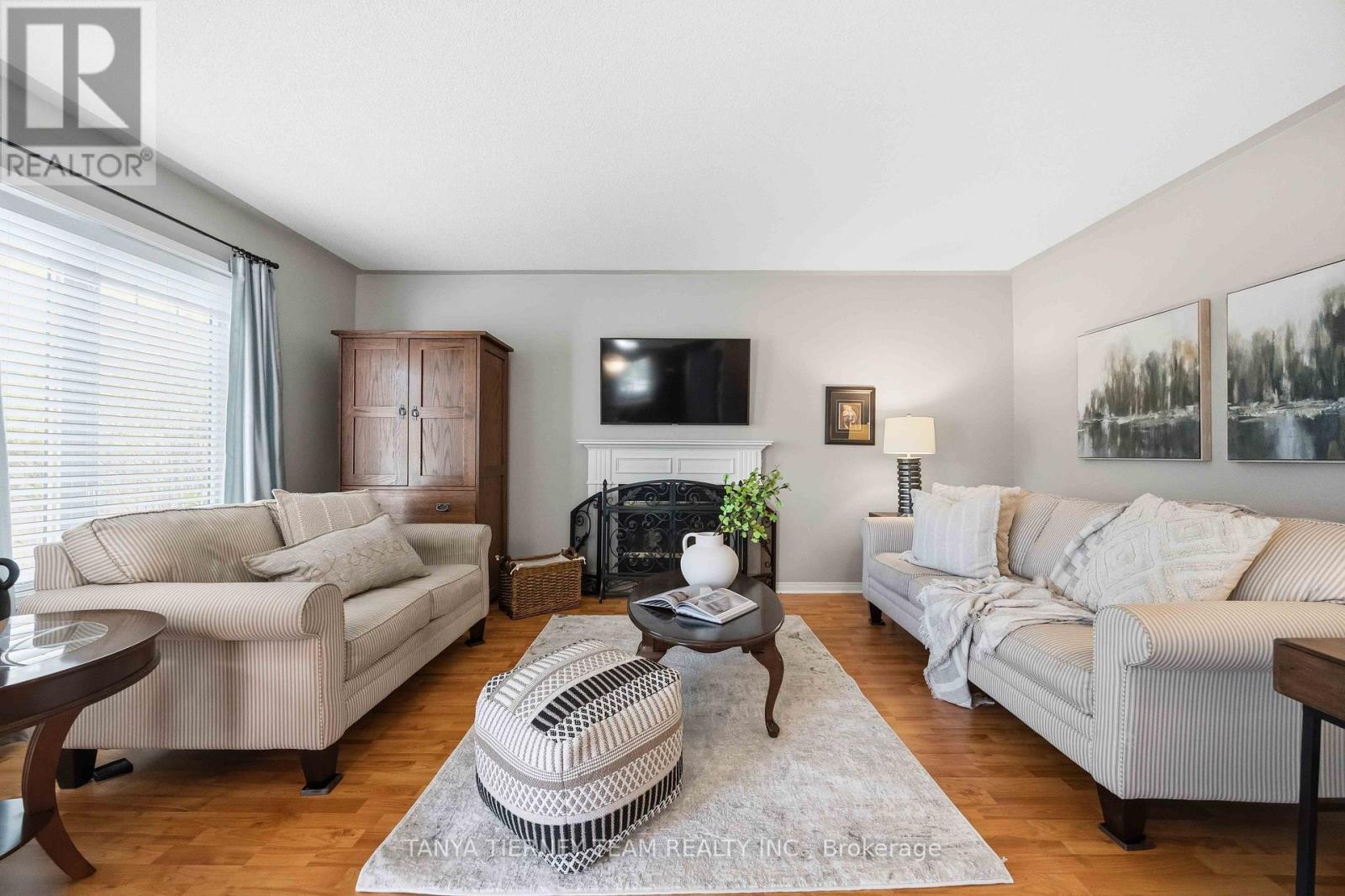 17 ROBERT ATTERSLEY DRIVE E - 28
