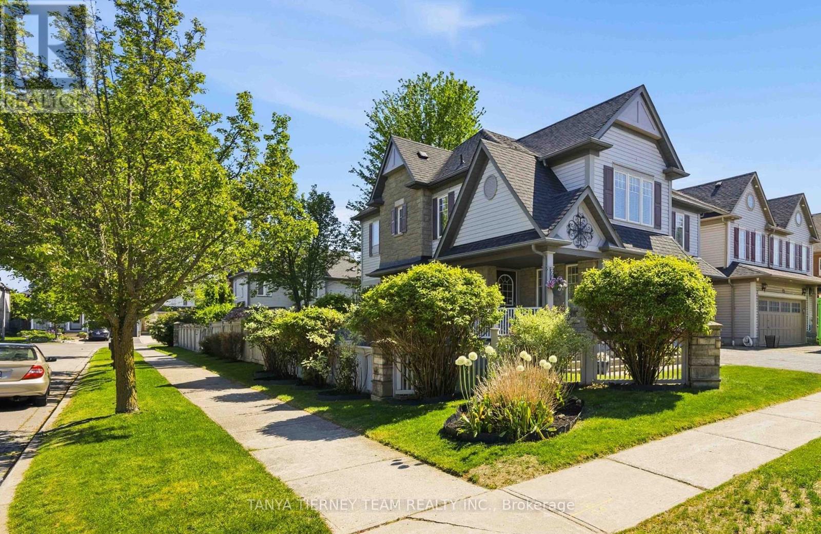 17 ROBERT ATTERSLEY DRIVE E - 3
