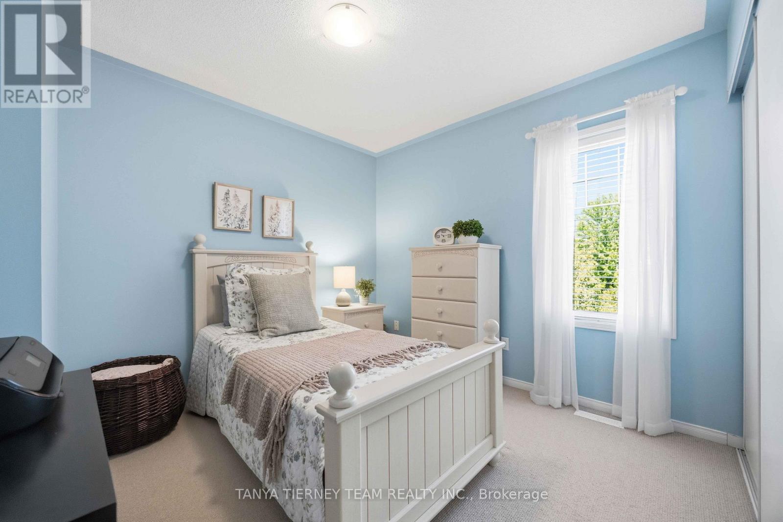 17 ROBERT ATTERSLEY DRIVE E - 38