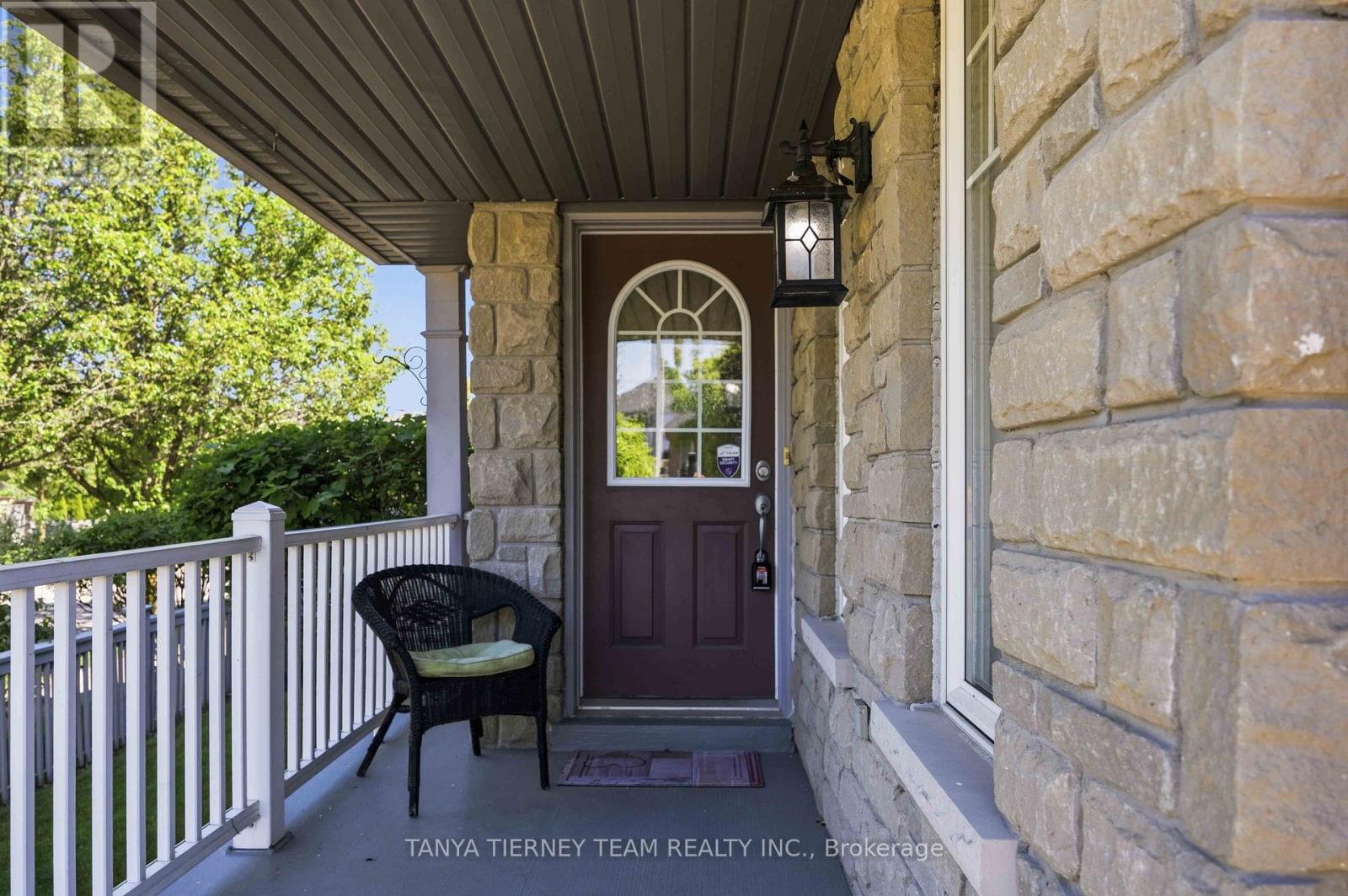 17 ROBERT ATTERSLEY DRIVE E - 4
