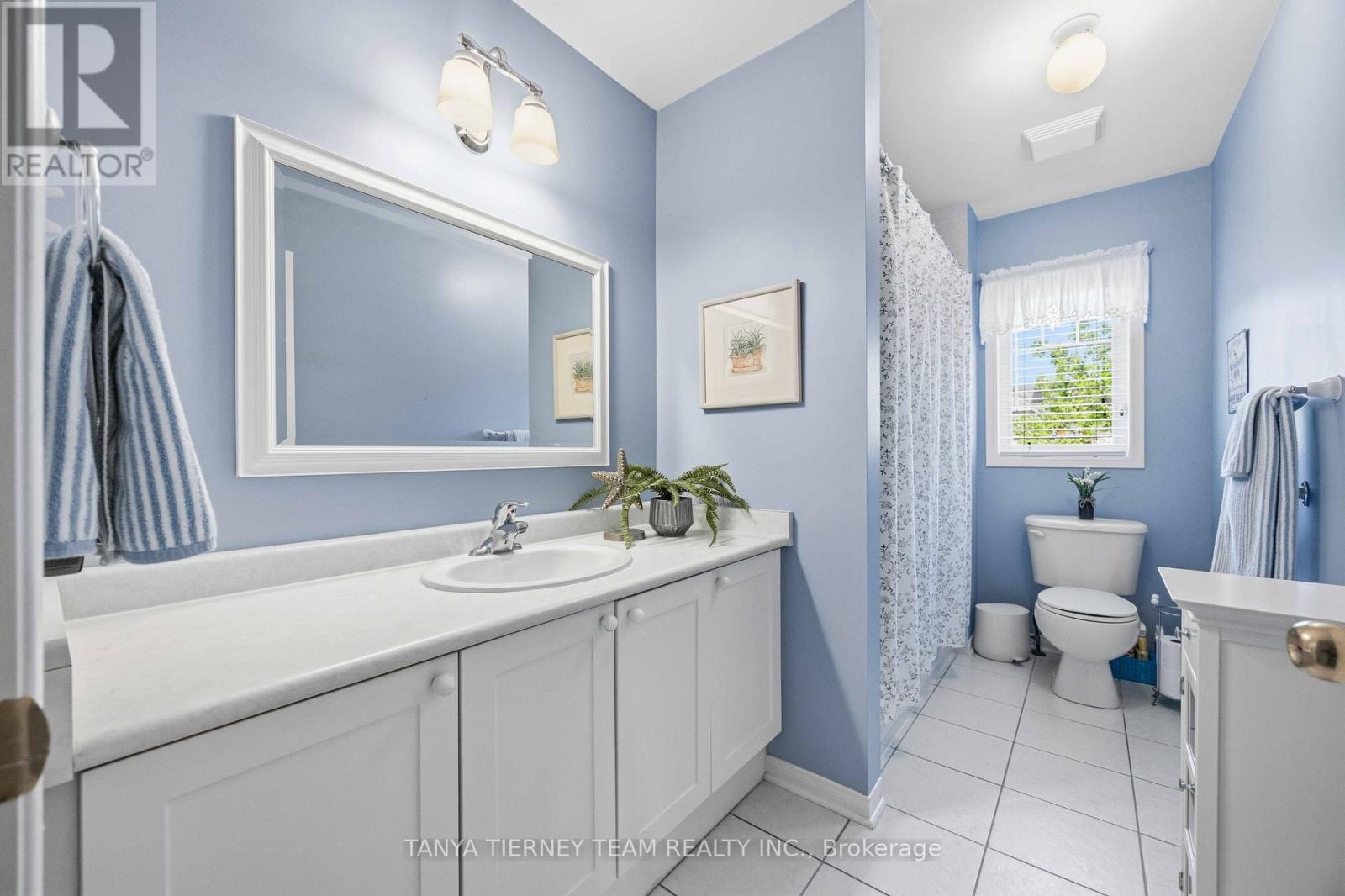 17 ROBERT ATTERSLEY DRIVE E - 40
