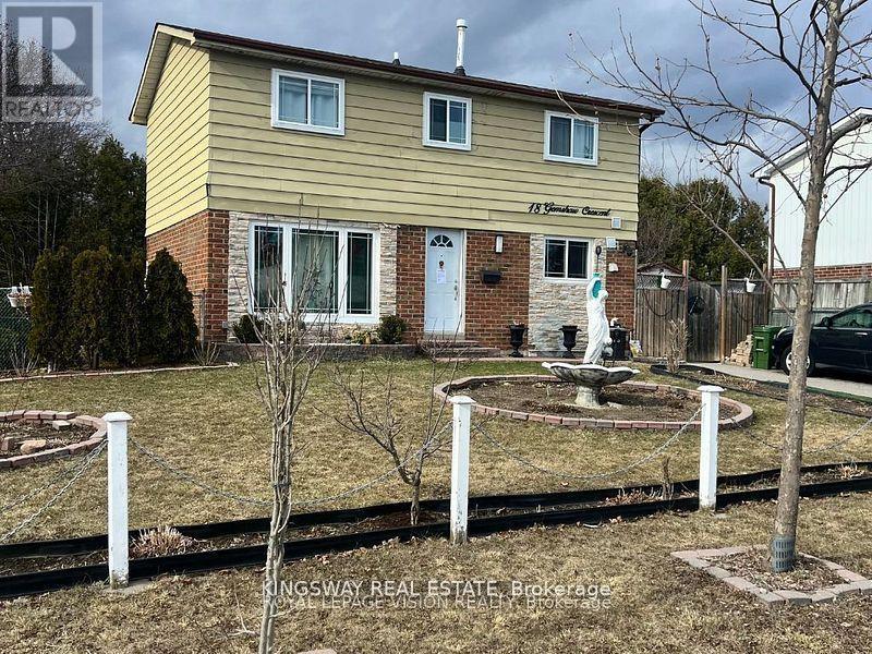 18 GEMSHAW CRESCENT - 1