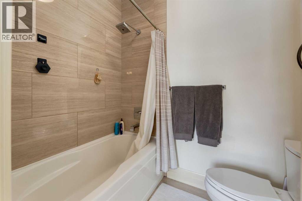 2339 Westmount Road NW - 36