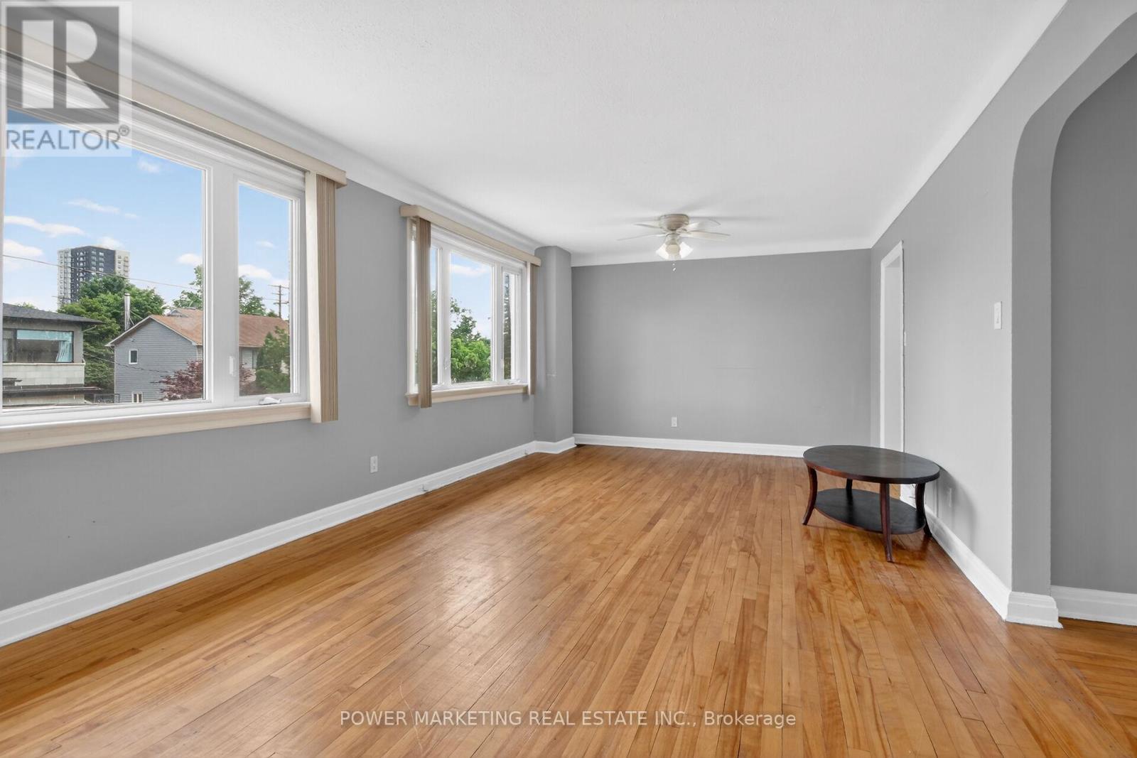 391 GREENWOOD AVENUE - 26