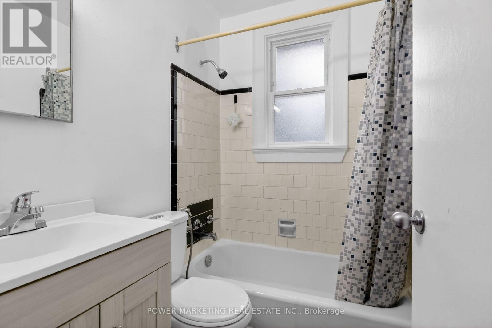 391 GREENWOOD AVENUE - 7