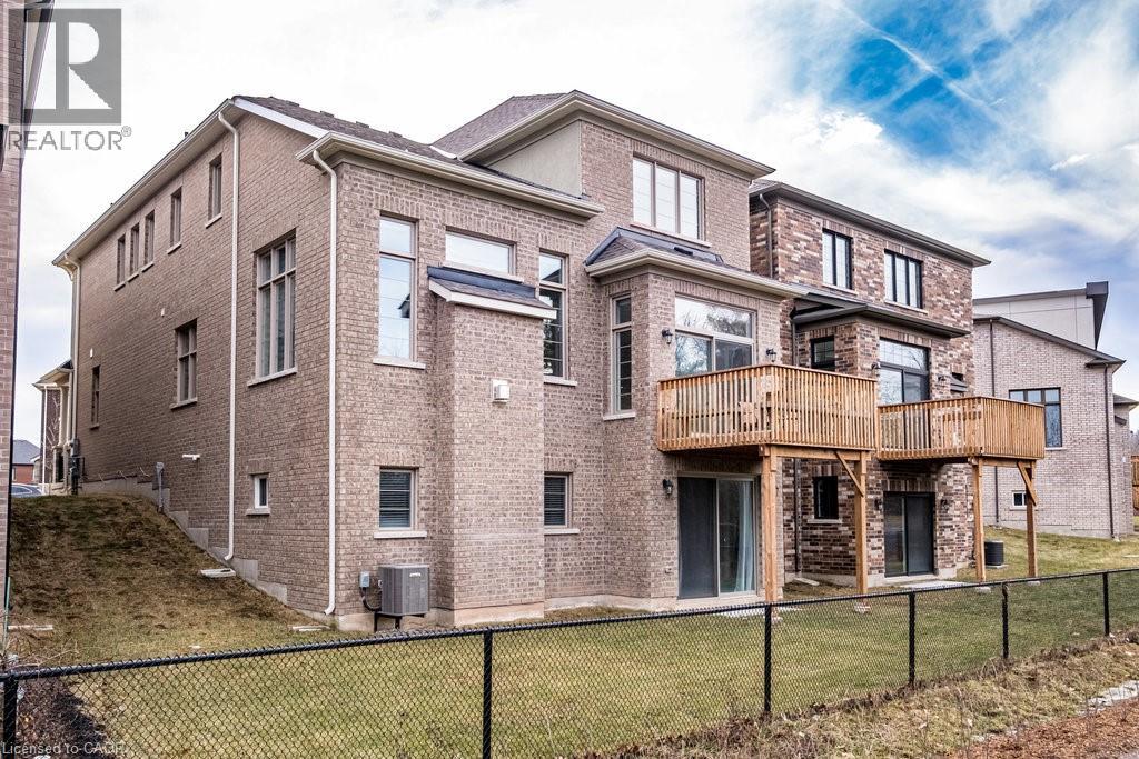 1456 FORD STRATHY Crescent - 46