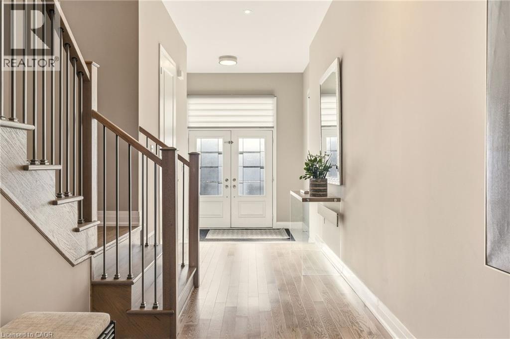 1456 FORD STRATHY Crescent - 5
