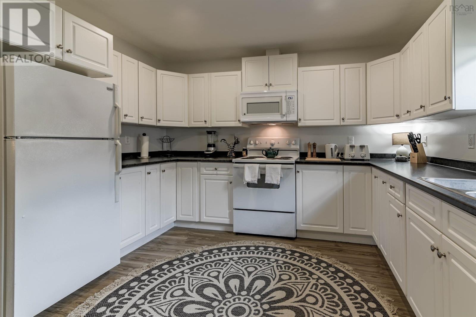 1353 Pinecrest Drive - 31