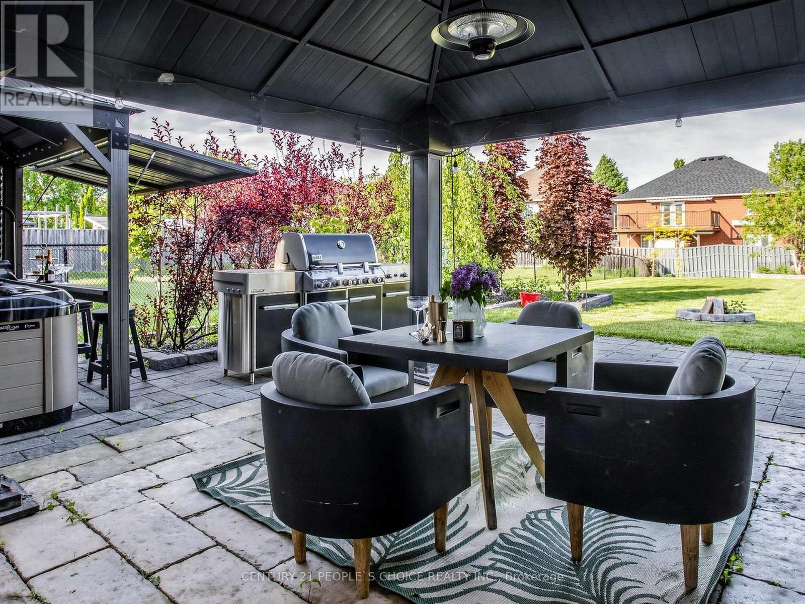 63 KERFOOT CRESCENT - 44
