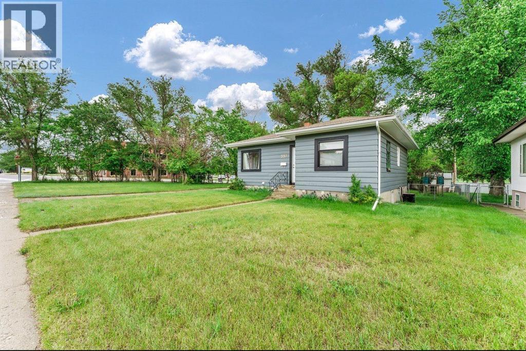 337 4 Street SW - 1