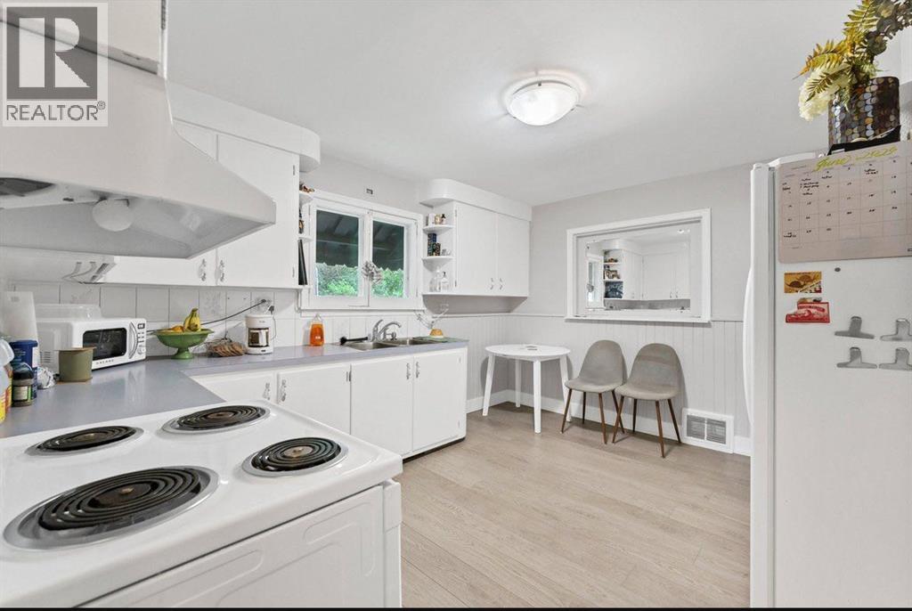 337 4 Street SW - 19