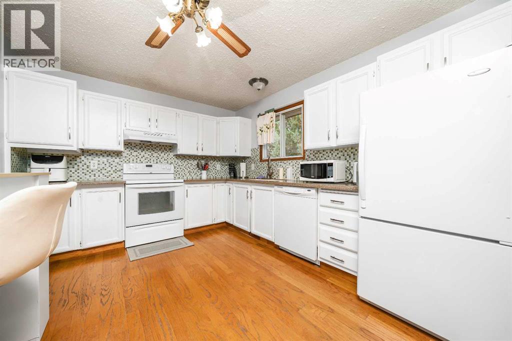 14 Rossdale Avenue SE - 14