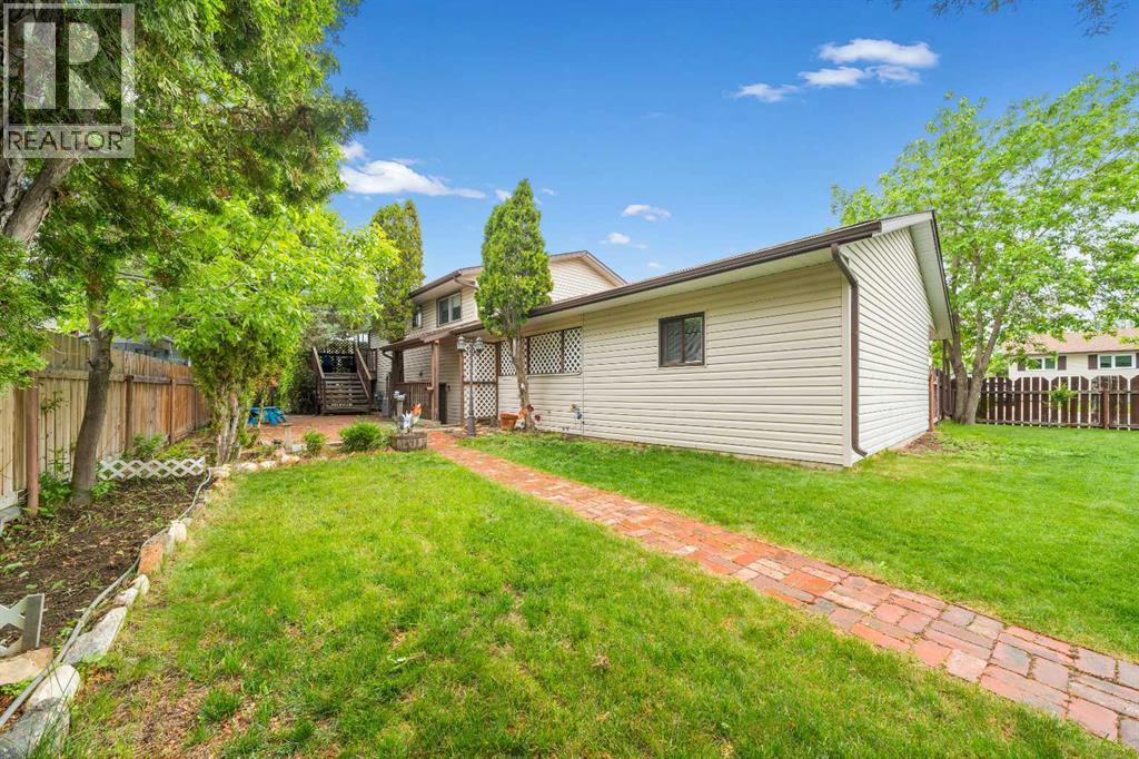 14 Rossdale Avenue SE - 36