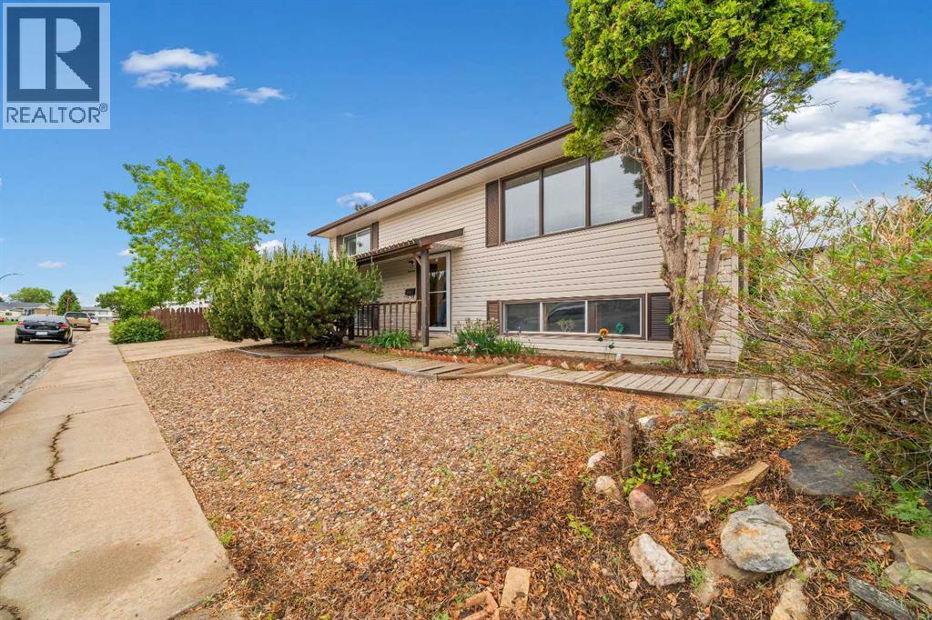 14 Rossdale Avenue SE - 3