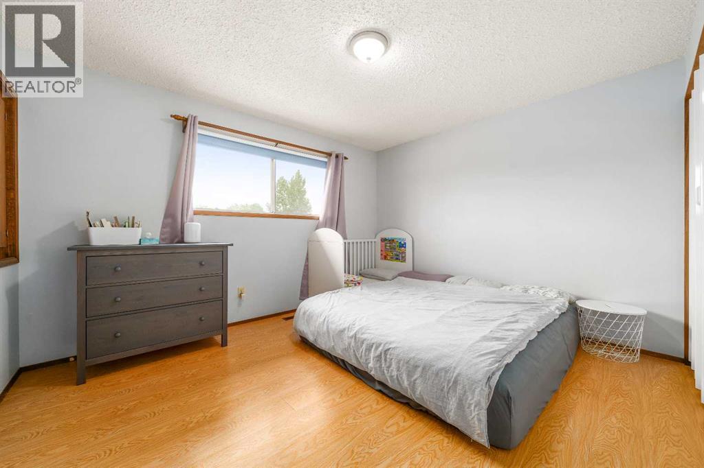 14 Rossdale Avenue SE - 16