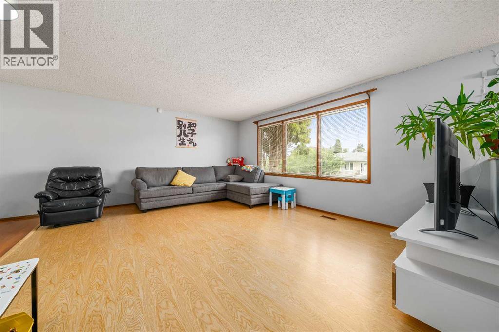 14 Rossdale Avenue SE - 8