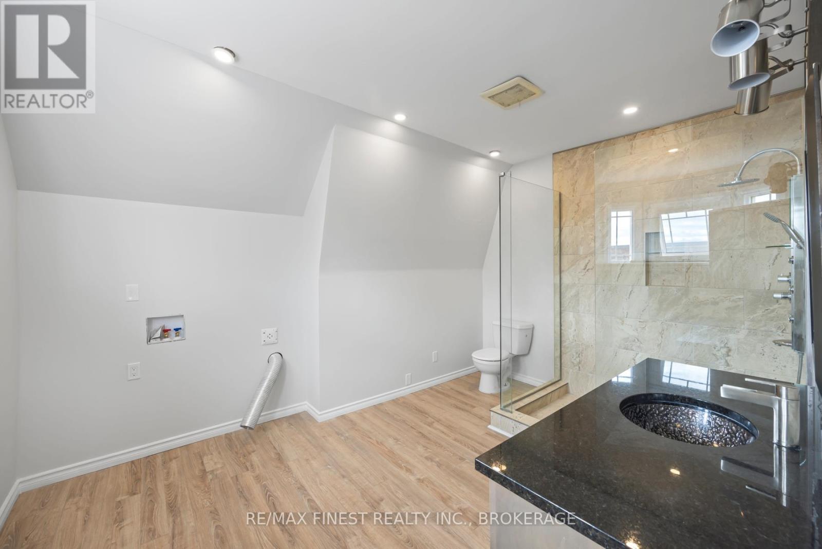 10 VICTORIA AVENUE - 41