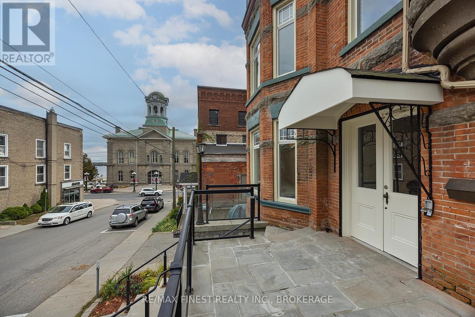 10 VICTORIA AVENUE - 9