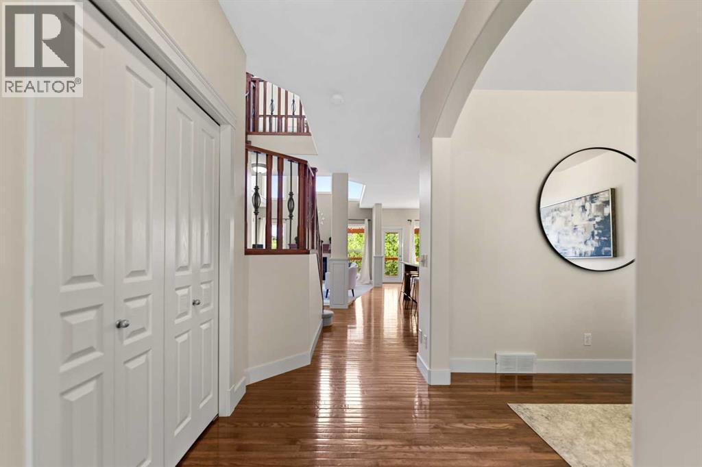 48 Strathlea Close SW - Image 3