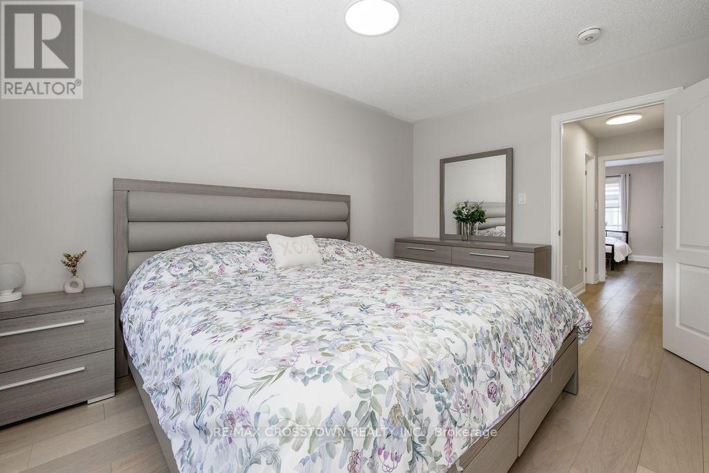 18 DENEB STREET - 12
