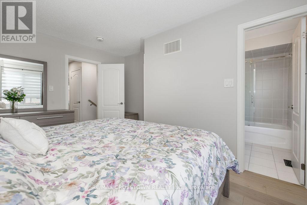18 DENEB STREET - 13