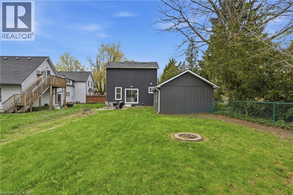 237 MAIN Street E - 25