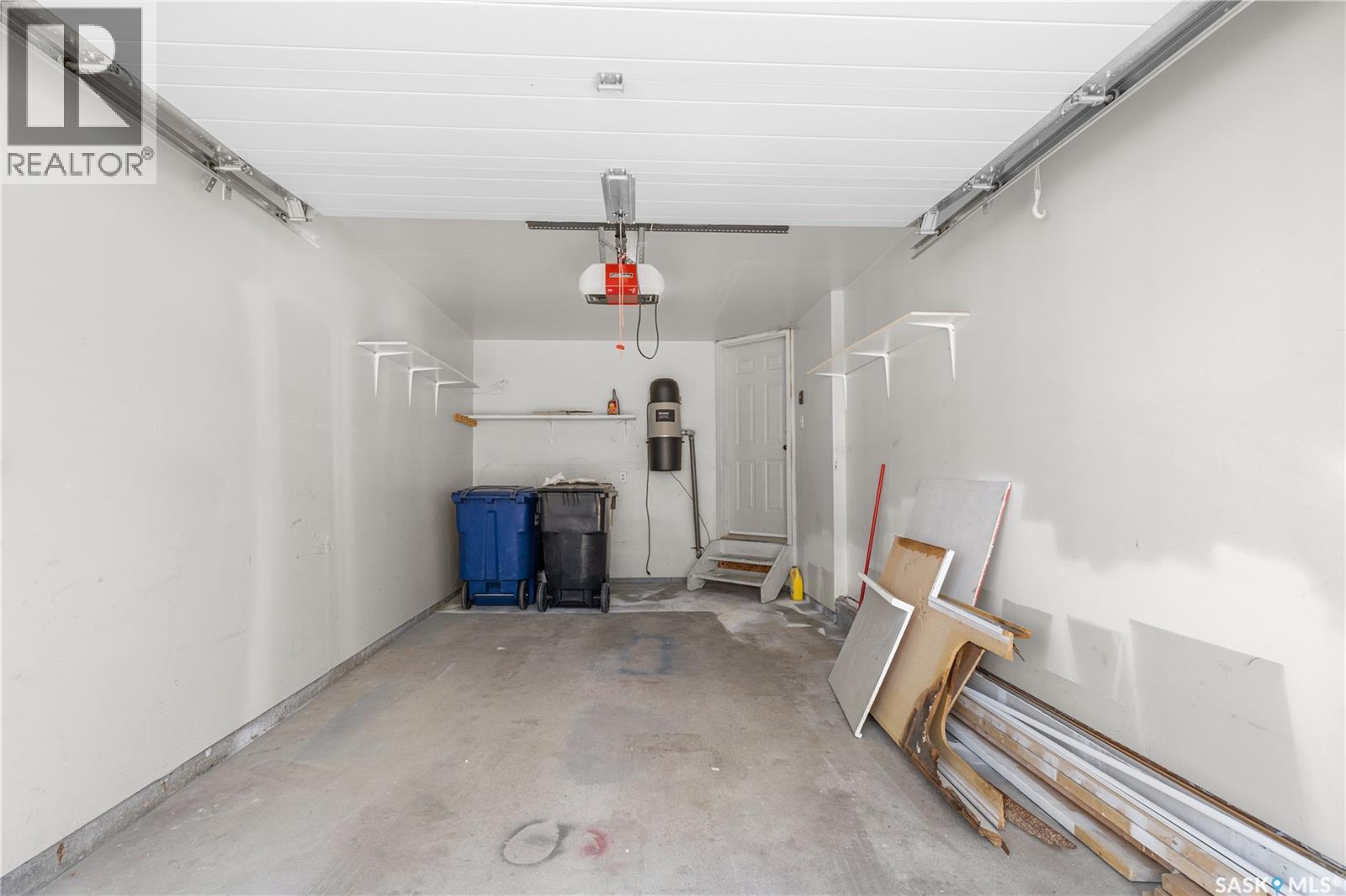 #14 103 Berini DRIVE - 31