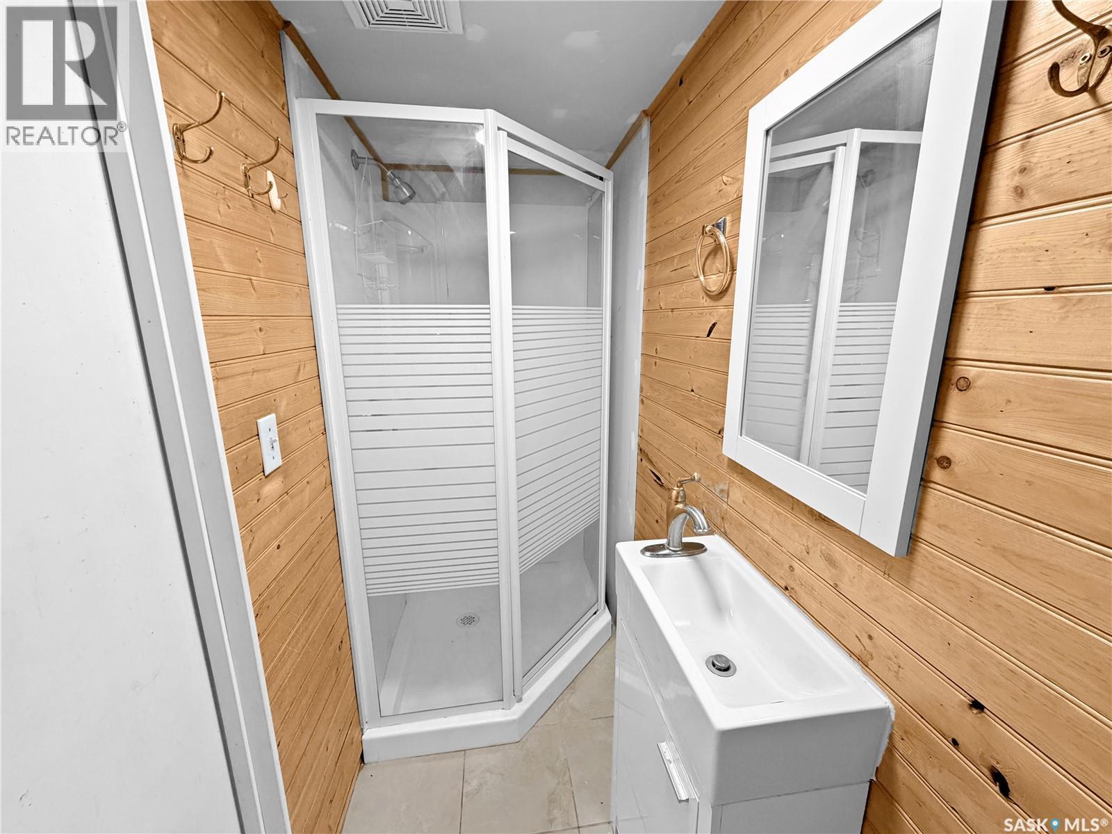 #14 103 Berini DRIVE - 43