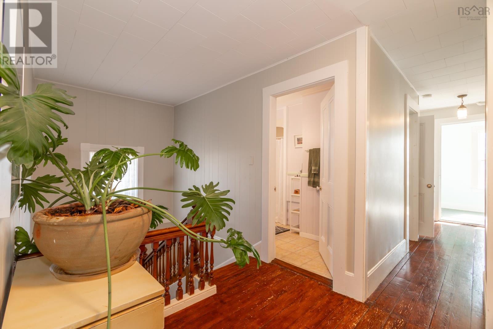 703 Saint George Street - 23
