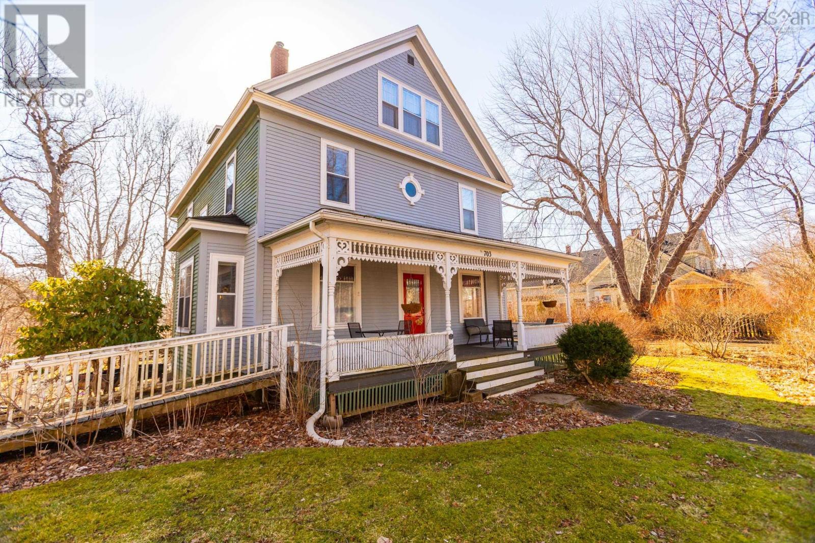703 Saint George Street - 3