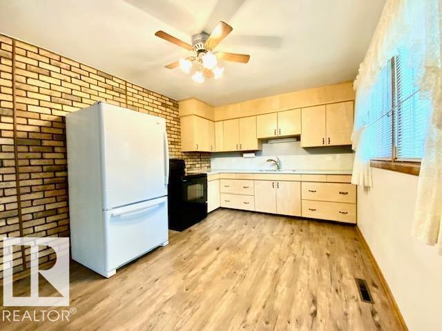 4104 55 ST — photo 11