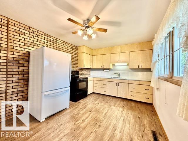 4104 55 ST — photo 12