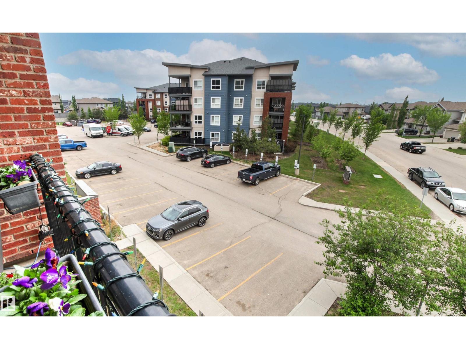 #302 5510 SCHONSEE DR NW - 52