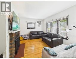 46 Donald Avenue, photo 5