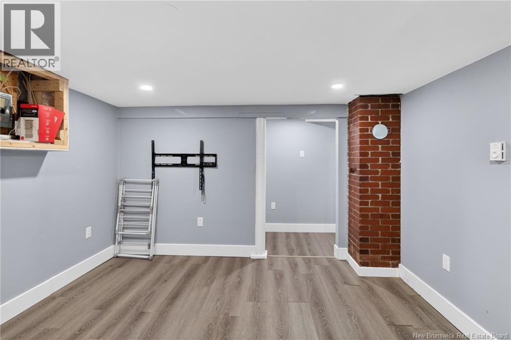 52 Airport Street - 17