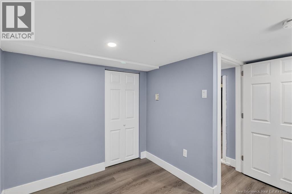 52 Airport Street - Image 3
