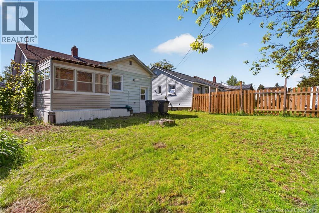 52 Airport Street - 36