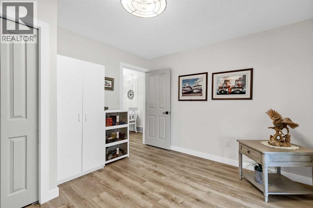 5633 Sunrise Crescent — photo 15