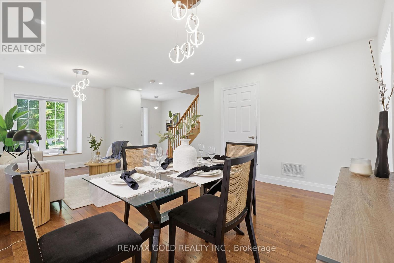 74 SUGARHILL DRIVE - 16