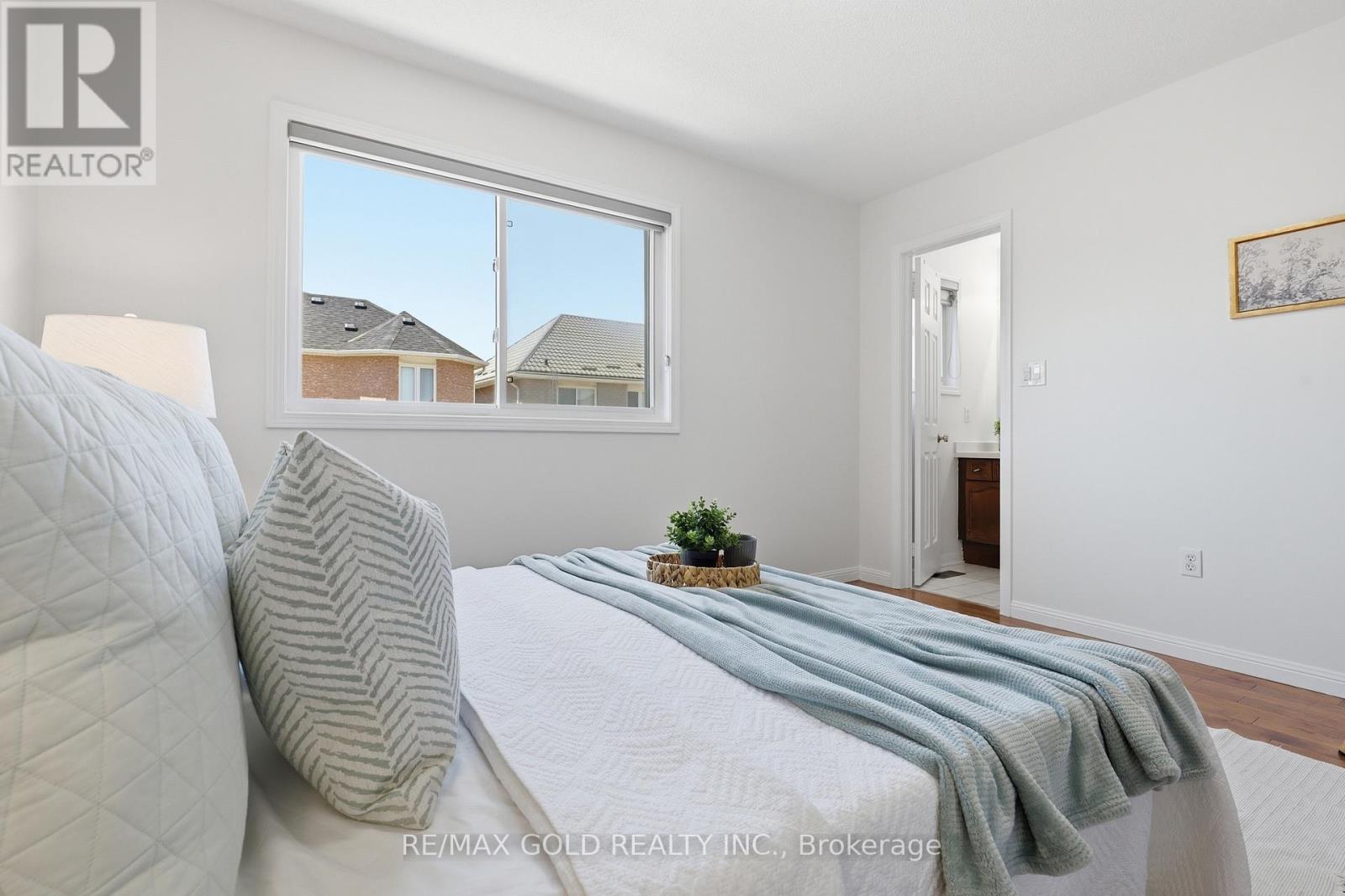 74 SUGARHILL DRIVE - 24