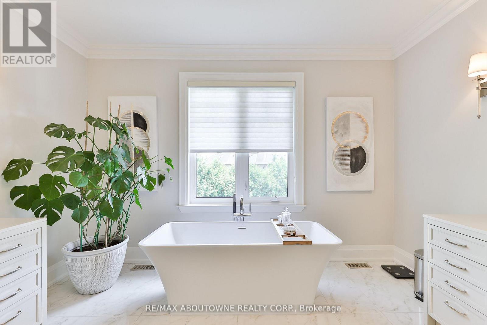 408 SAVILLE CRESCENT - 26