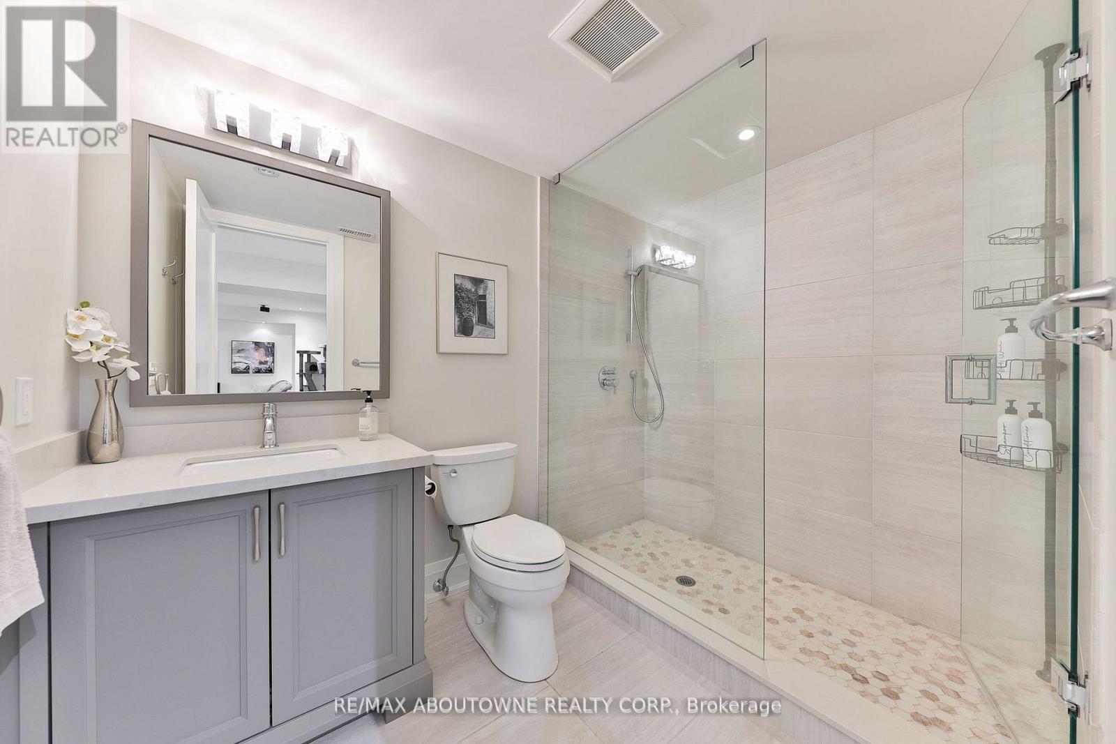408 SAVILLE CRESCENT - 41