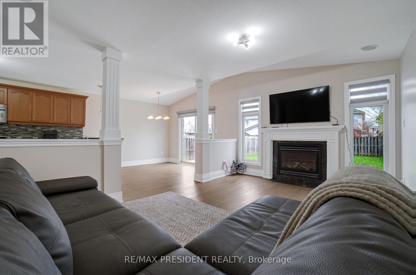 1565 MICKLEBOROUGH COURT - 10