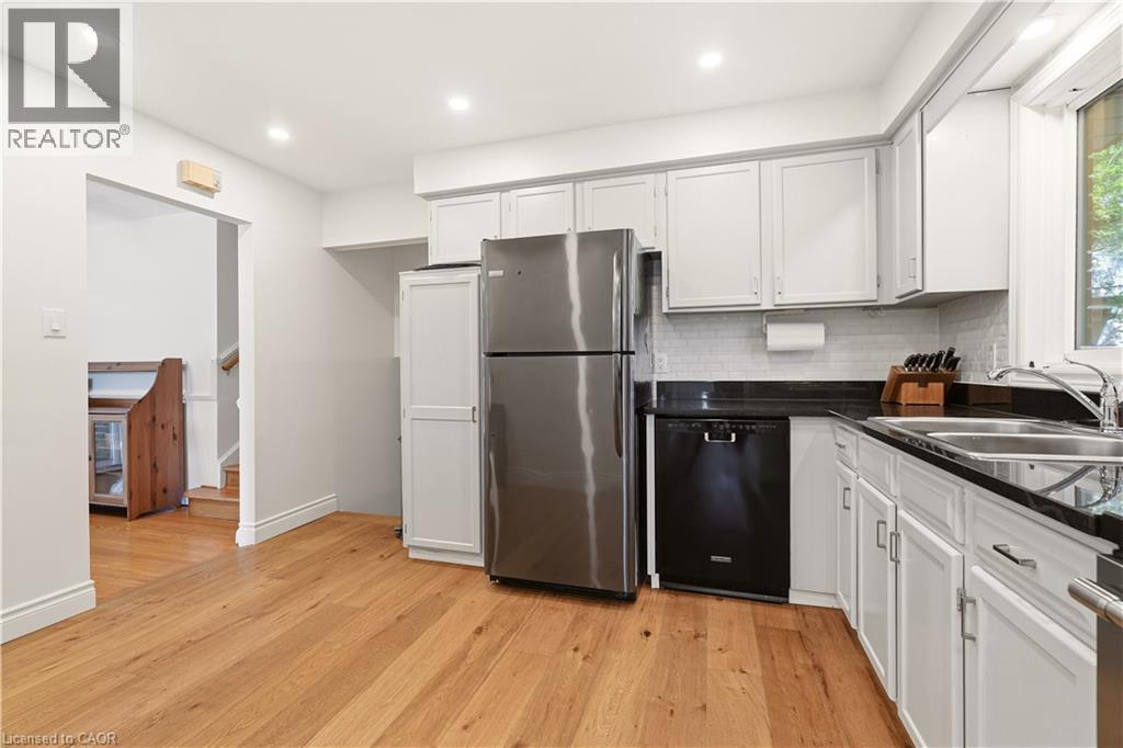 52 PARKSIDE Avenue - 8