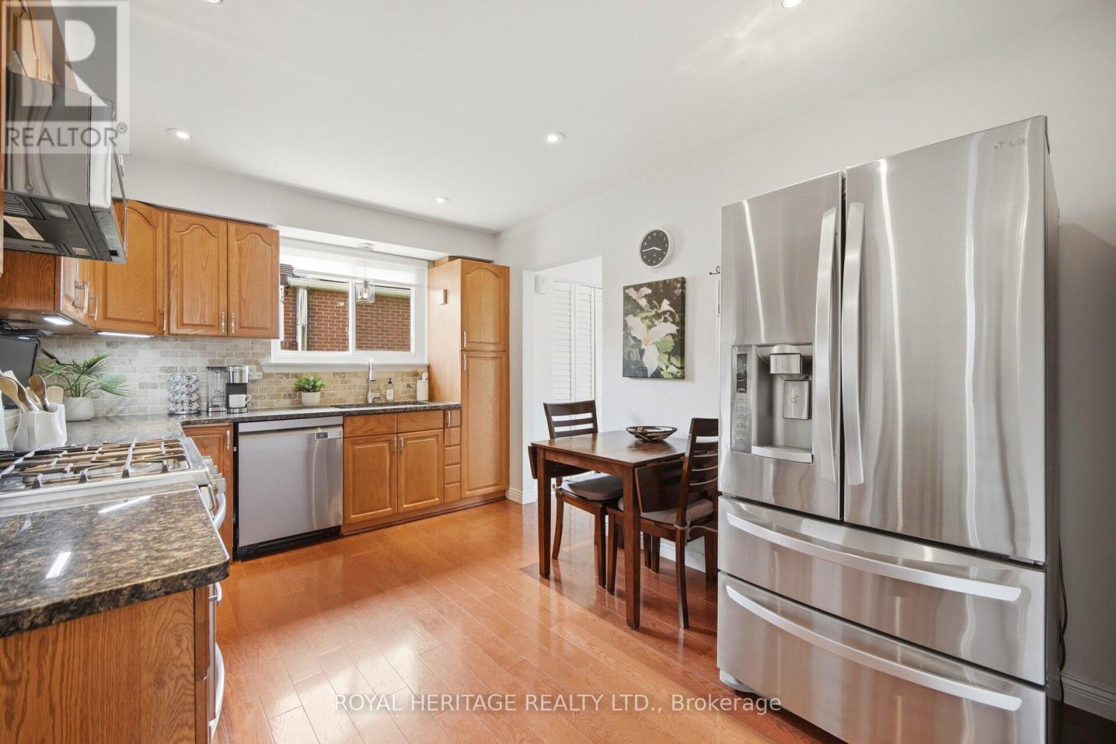 115 CLOVER RIDGE DRIVE E - 10