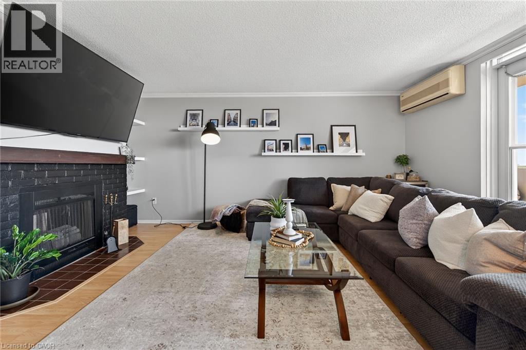 #1005 700 DYNES Road - 19