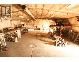 8241 Range Road, Shaunavon, SK S0N2M0 Photo 22