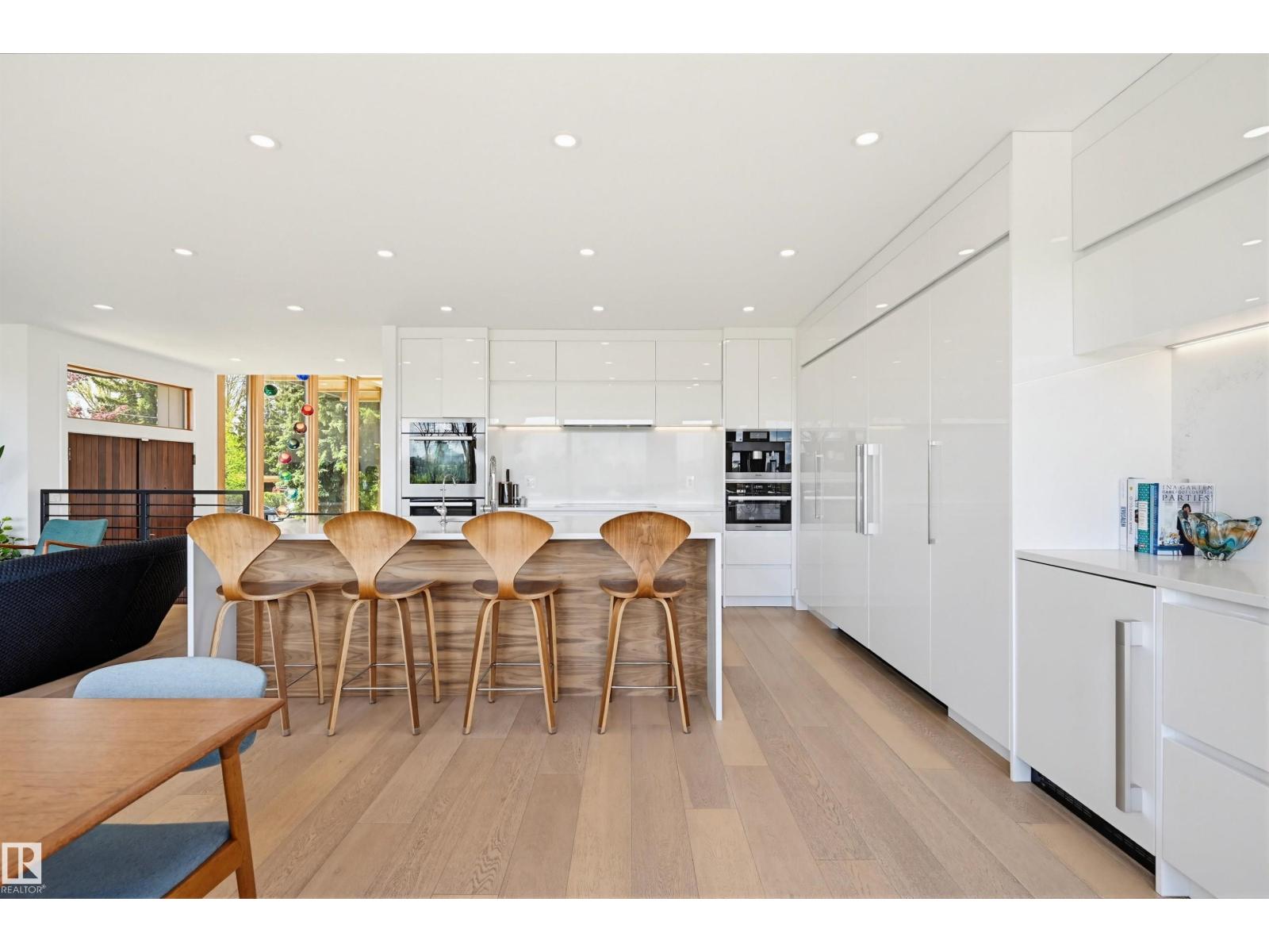 2 VALLEYVIEW CR NW - 16