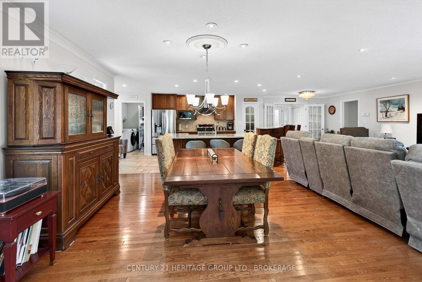209 SMUGGLER'S COVE DRIVE - 14