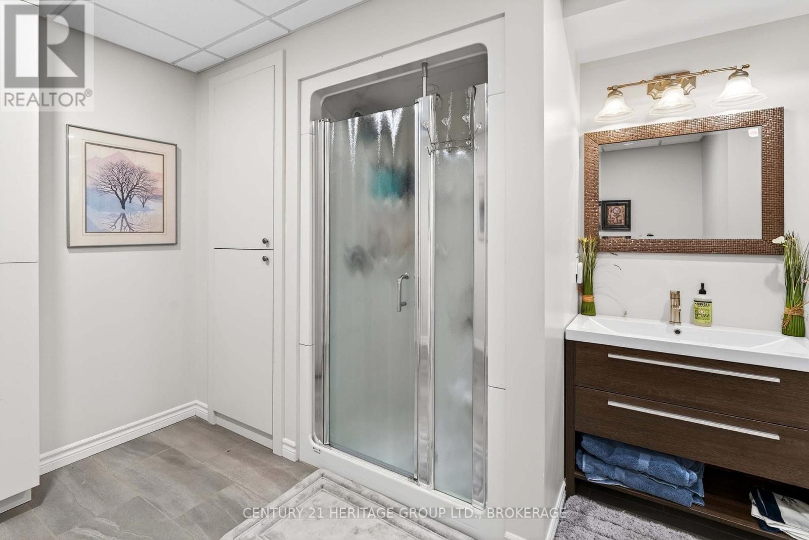 209 SMUGGLER'S COVE DRIVE - 35